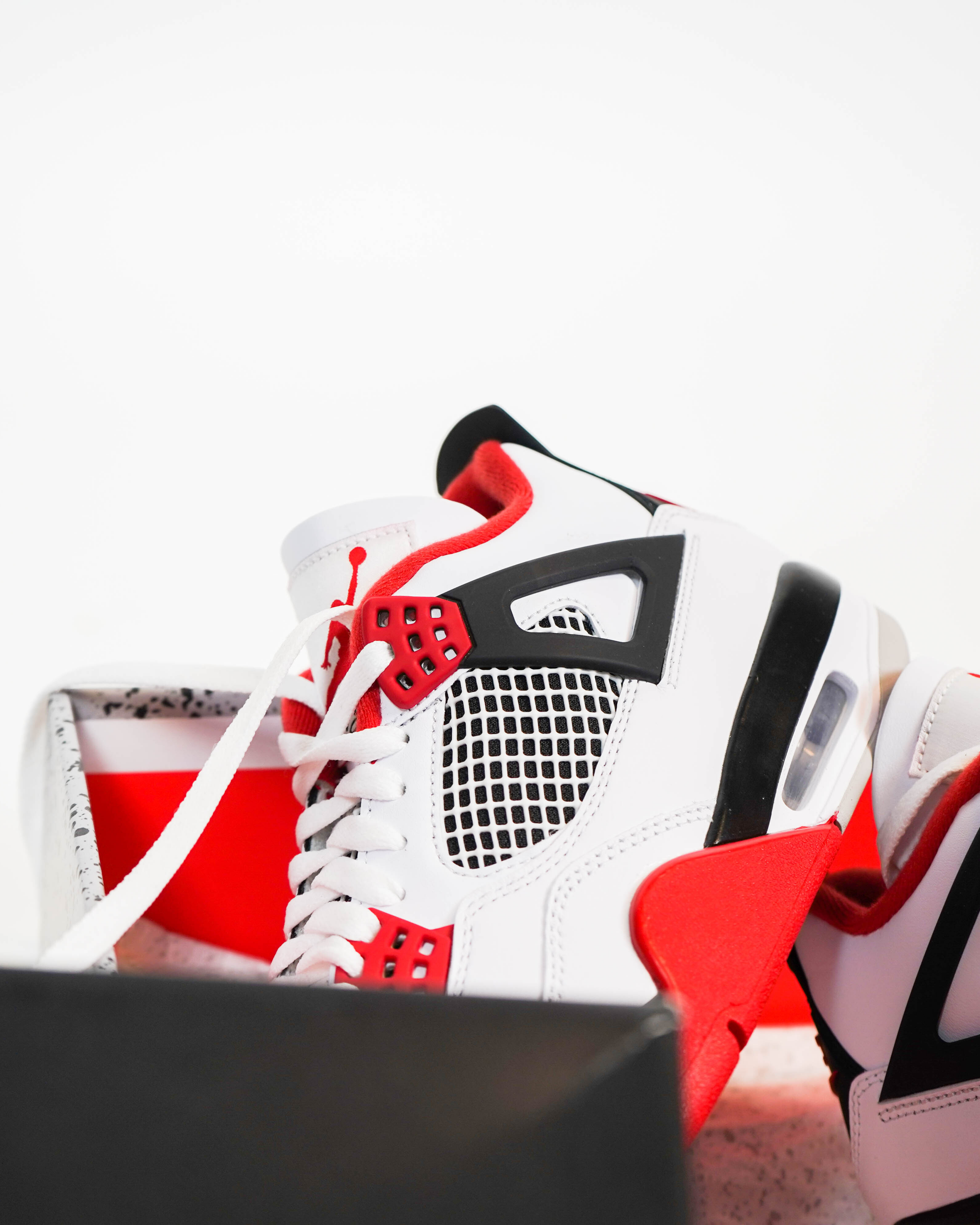 Air Jordan 4 Fire Red