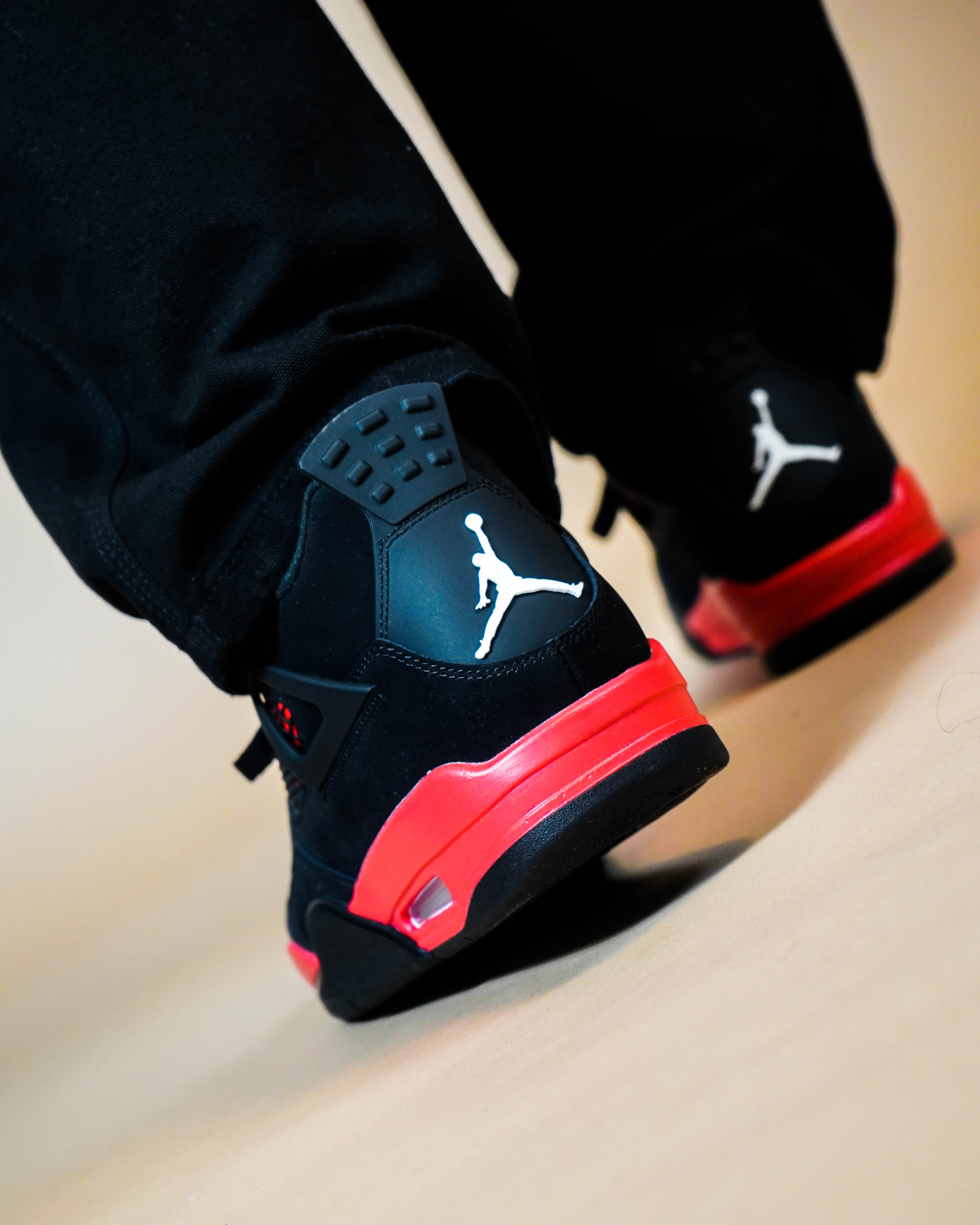 Air Jordan 4 Red Thunder