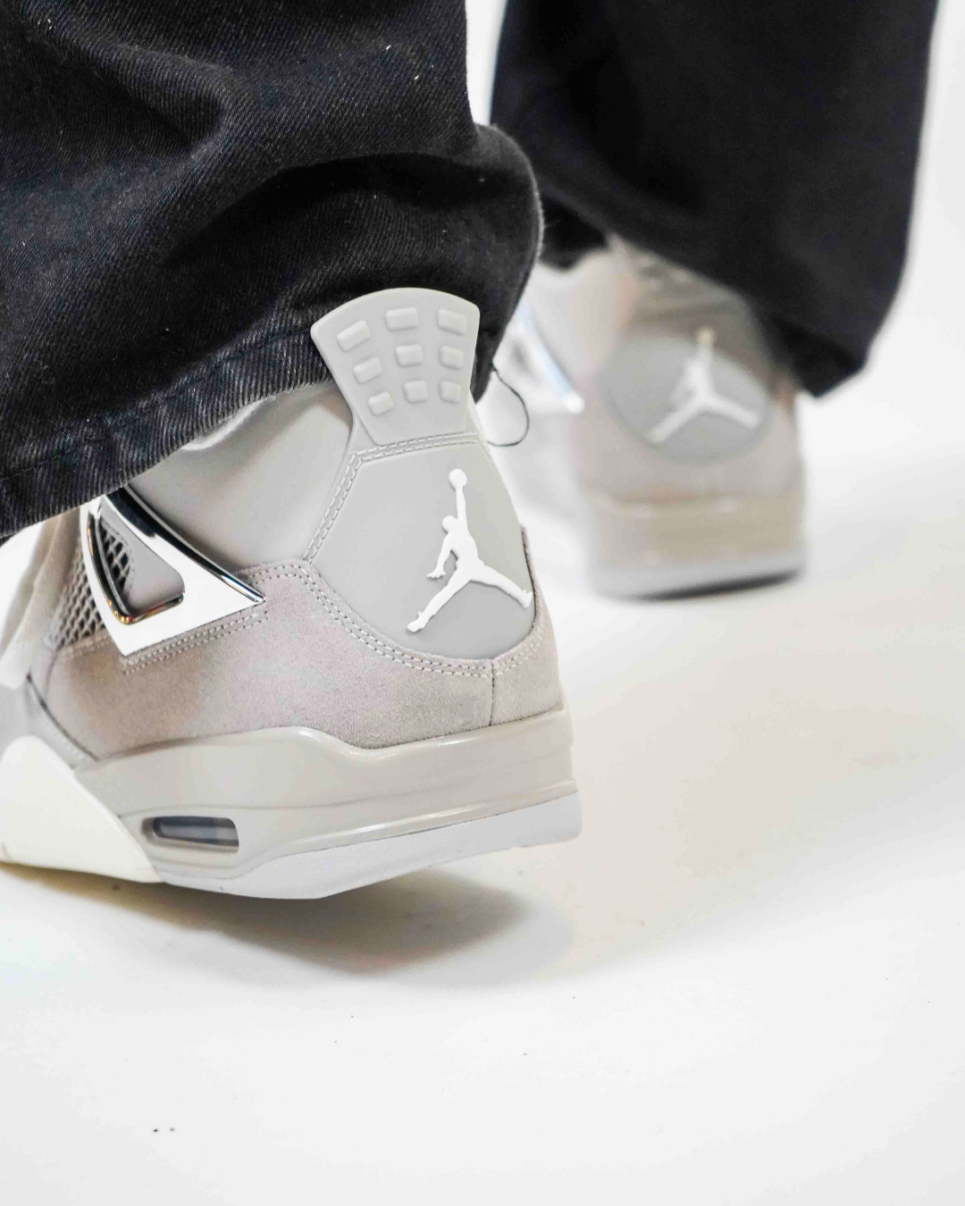 Air Jordan 4 Retro Frozen Moments