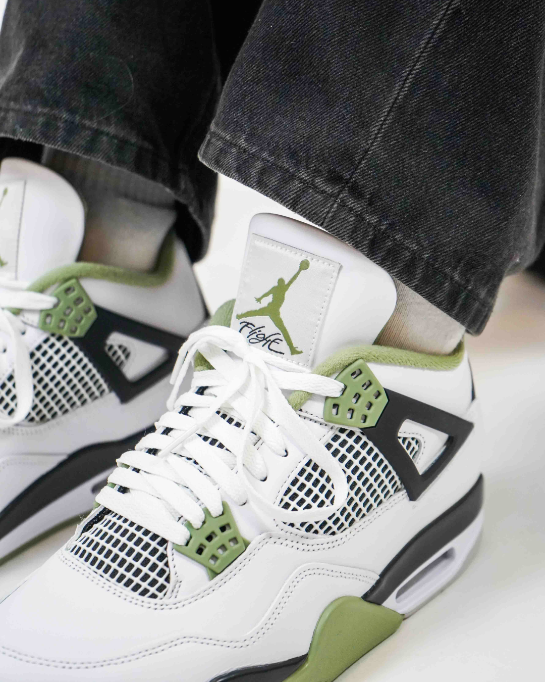 Air Jordan 4 Seafoam