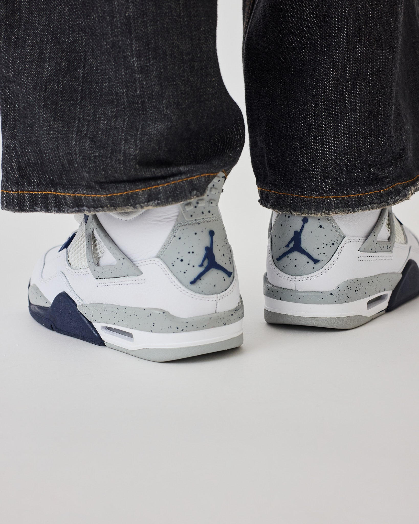 Air Jordan 4 White Midnight Navy