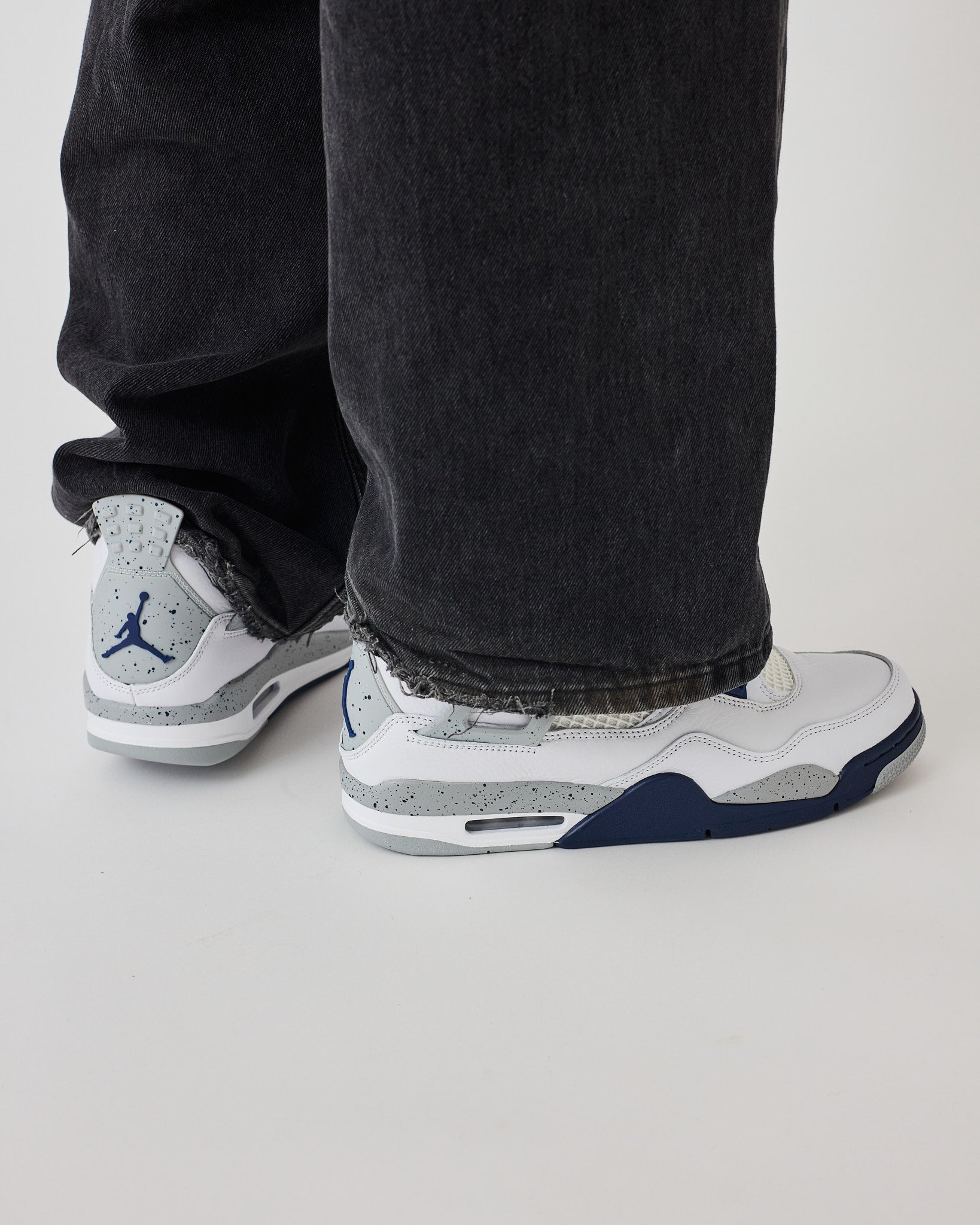 Air Jordan 4 White Midnight Navy