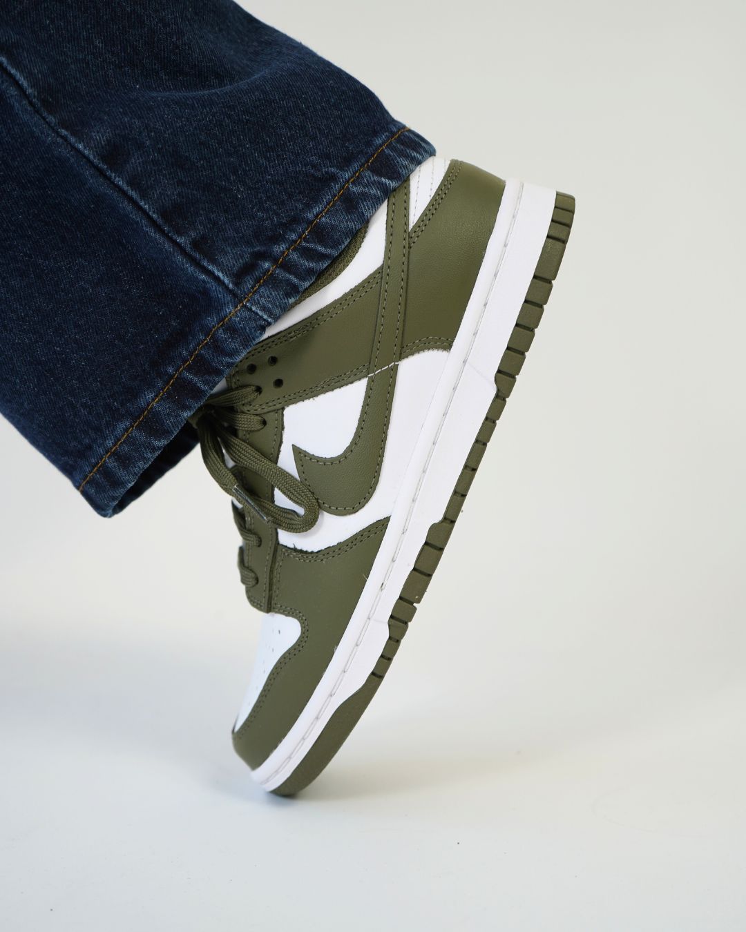 Nike Dunk Low Medium Olive