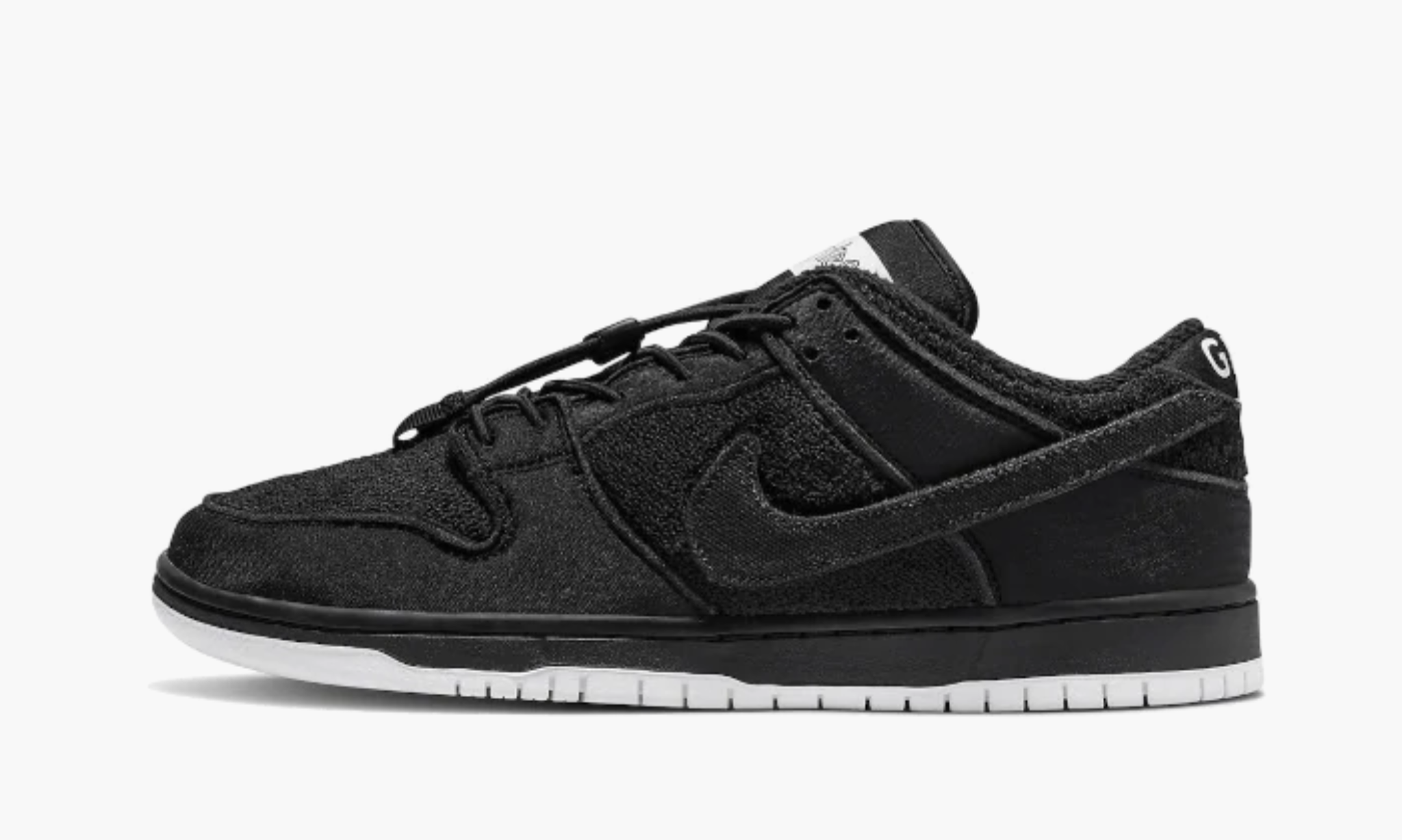 Nike SB Dunk Low Gnarhunters