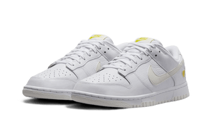 Nike Dunk Low Yellow Heart